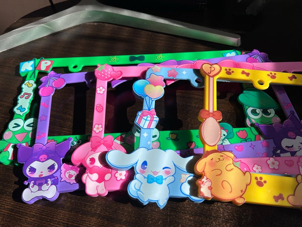 Kuro license plate frame